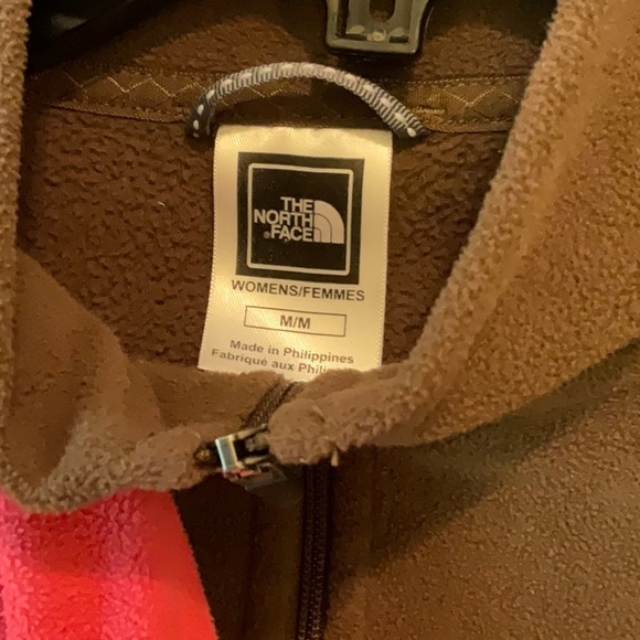 (2) Women’s North Face 1/4 zip pullovers - Picture 3 of 3